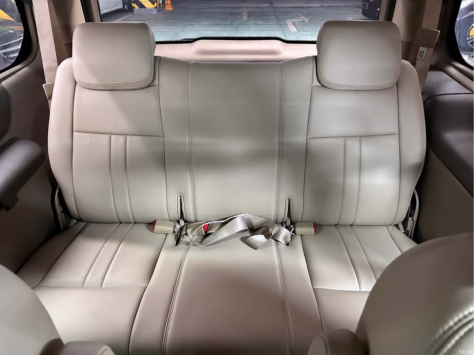 Buick GL8, 2015 9