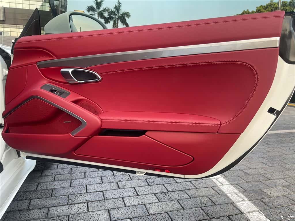Porsche Cayman, 2025 14