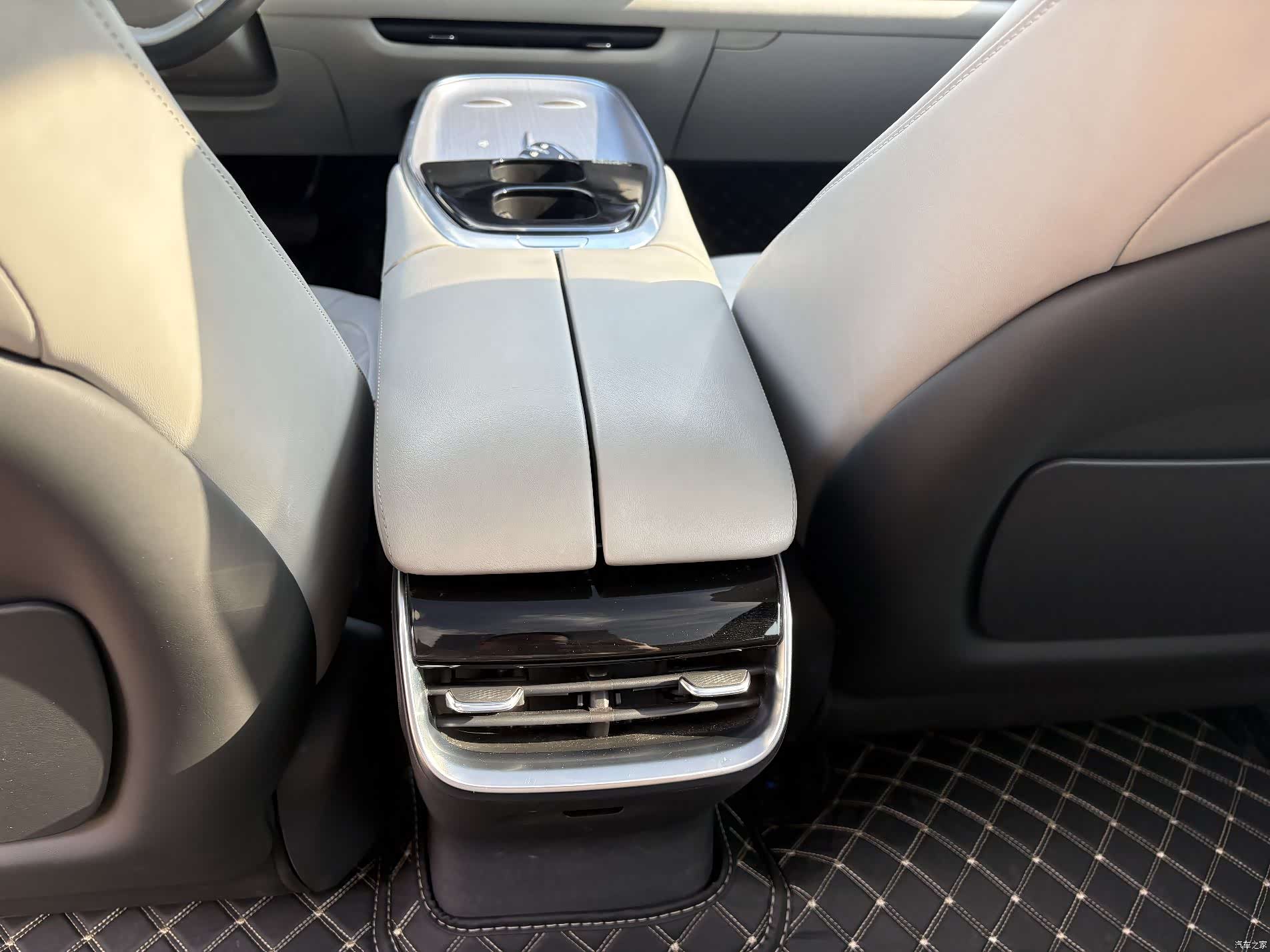 Changan Eado, 2023 14
