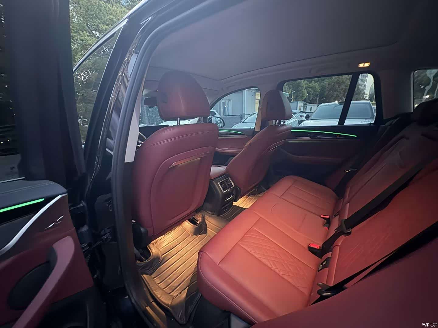 BMW iX3, 2024 6