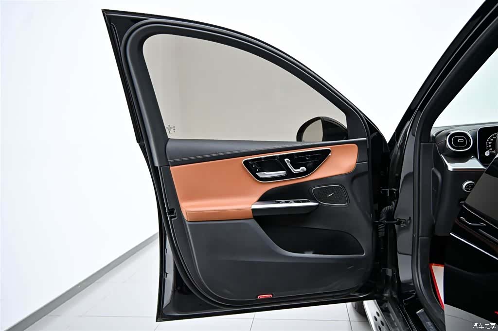 Mercedes-Benz GLC, 2023 20