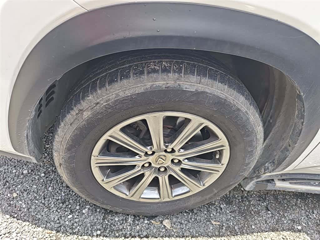 Lexus NX, 2017 23