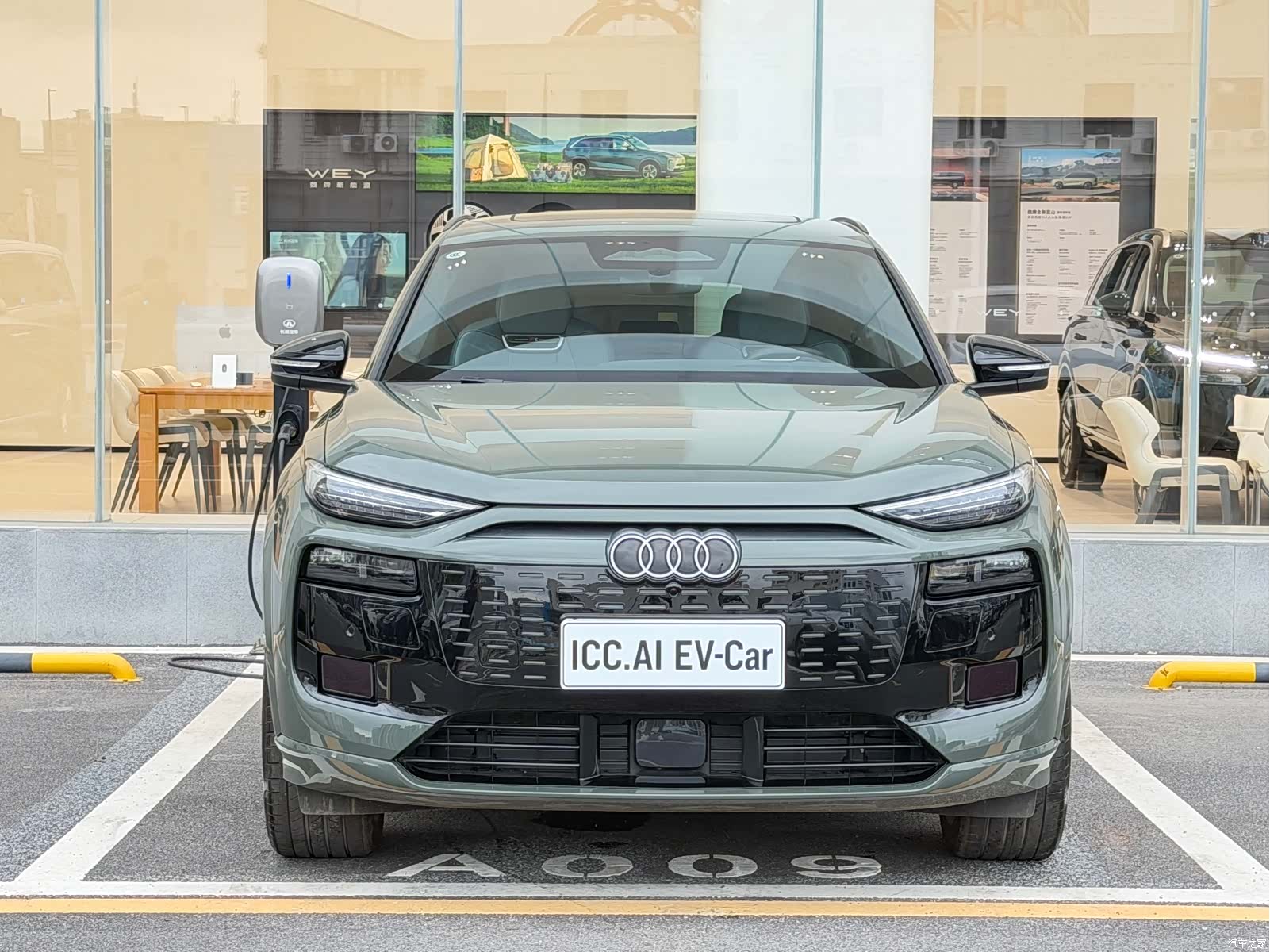 Audi e-tron, 2025 6