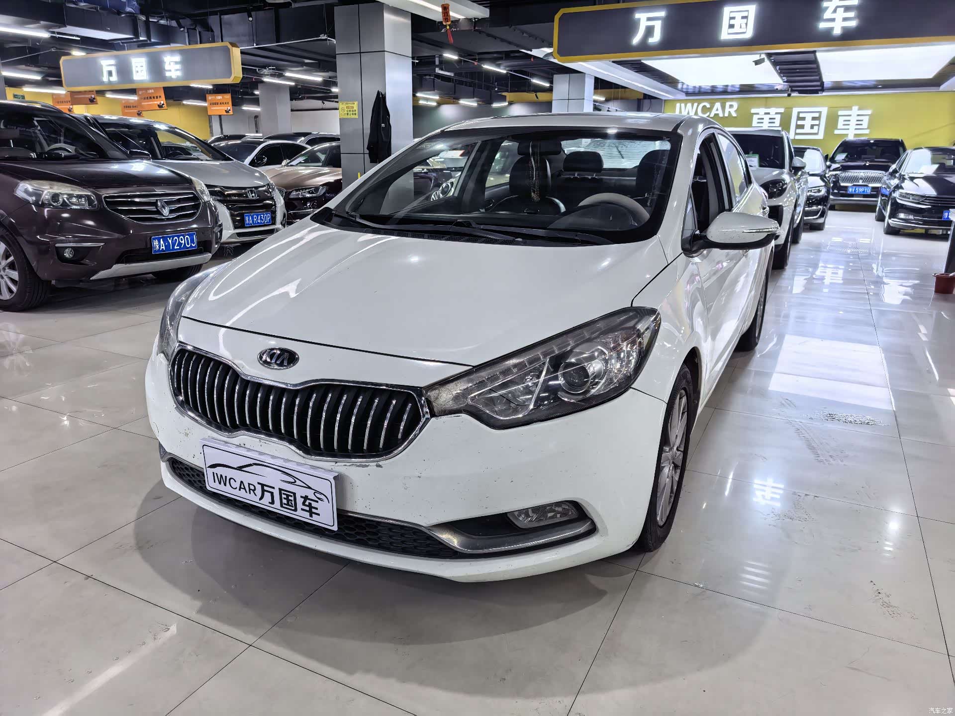 Kia K3, 2013 1