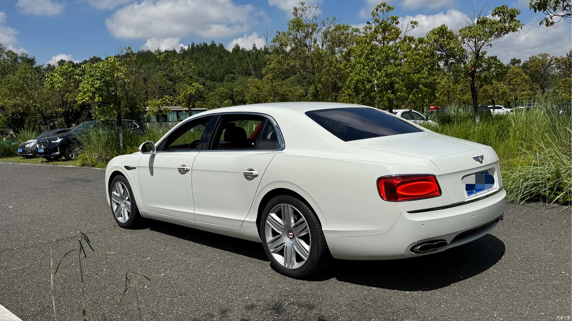 Bentley Flying Spur, 2018 3