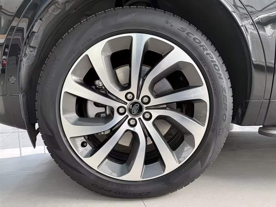 Land Rover Discover sports