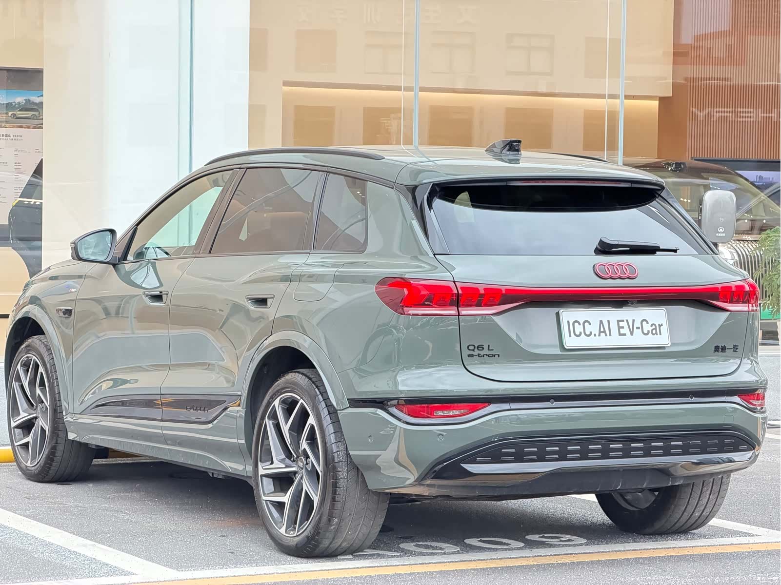 Audi e-tron, 2025 19