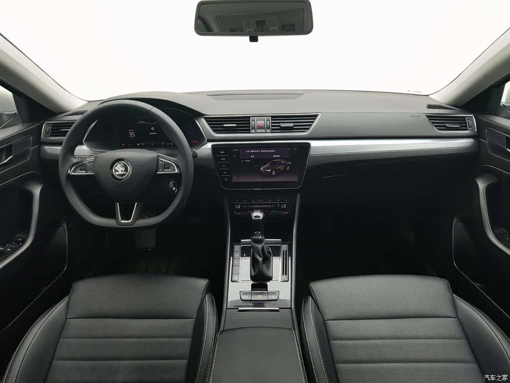 Skoda Superb, 2022 все фото