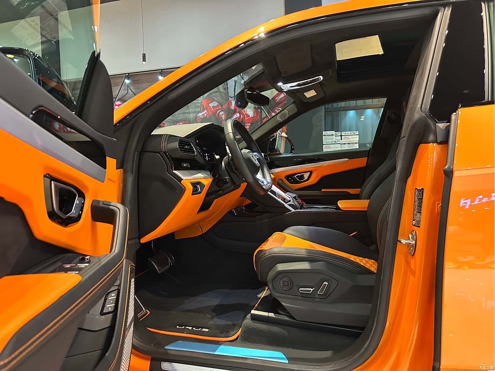 Lamborghini Urus, 2023 8