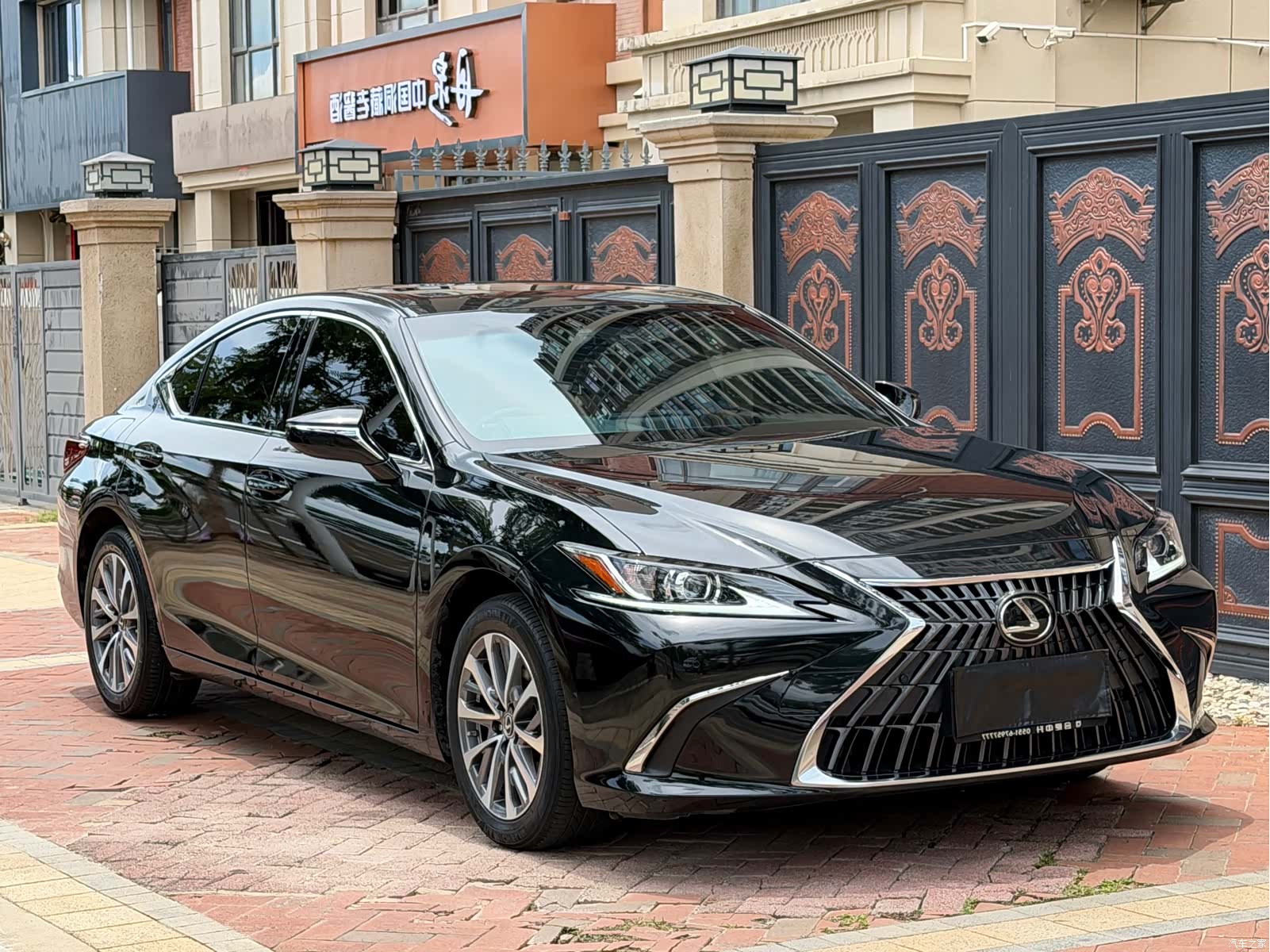 Lexus ES, 2022 3