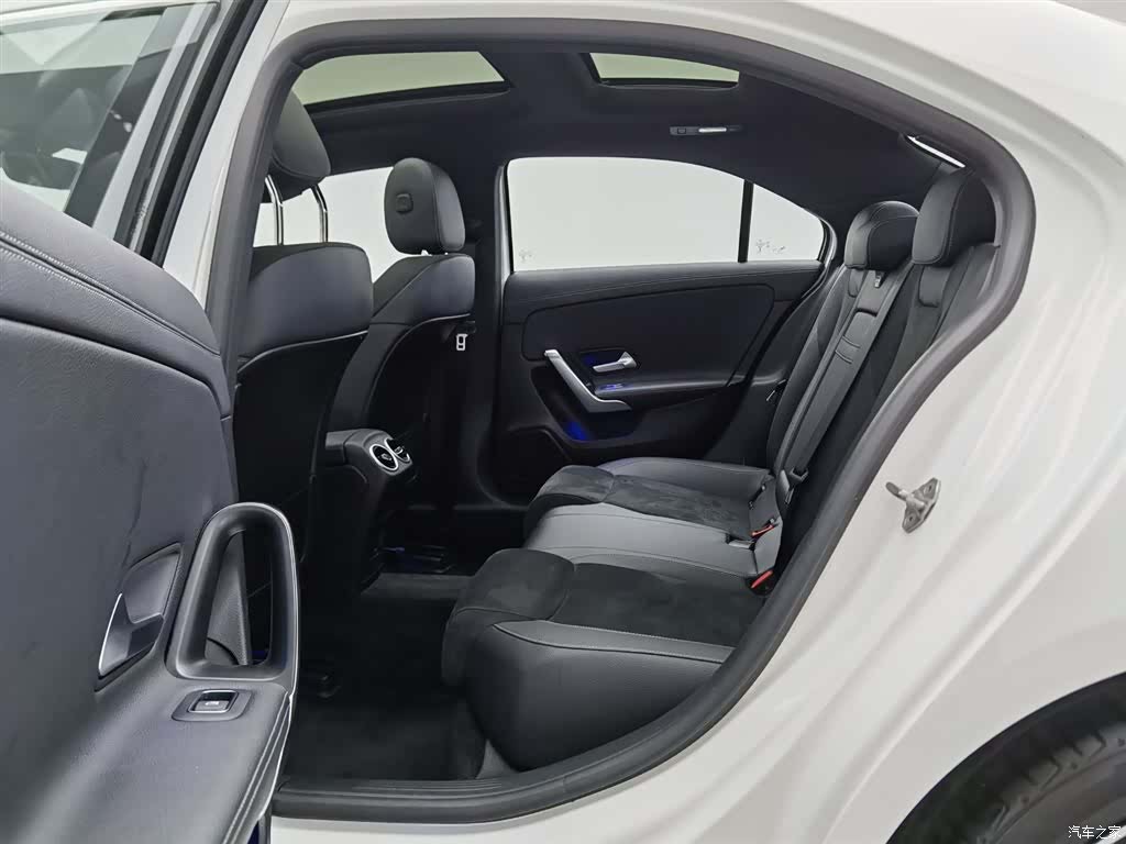 Mercedes-Benz A-Class, 2022 15