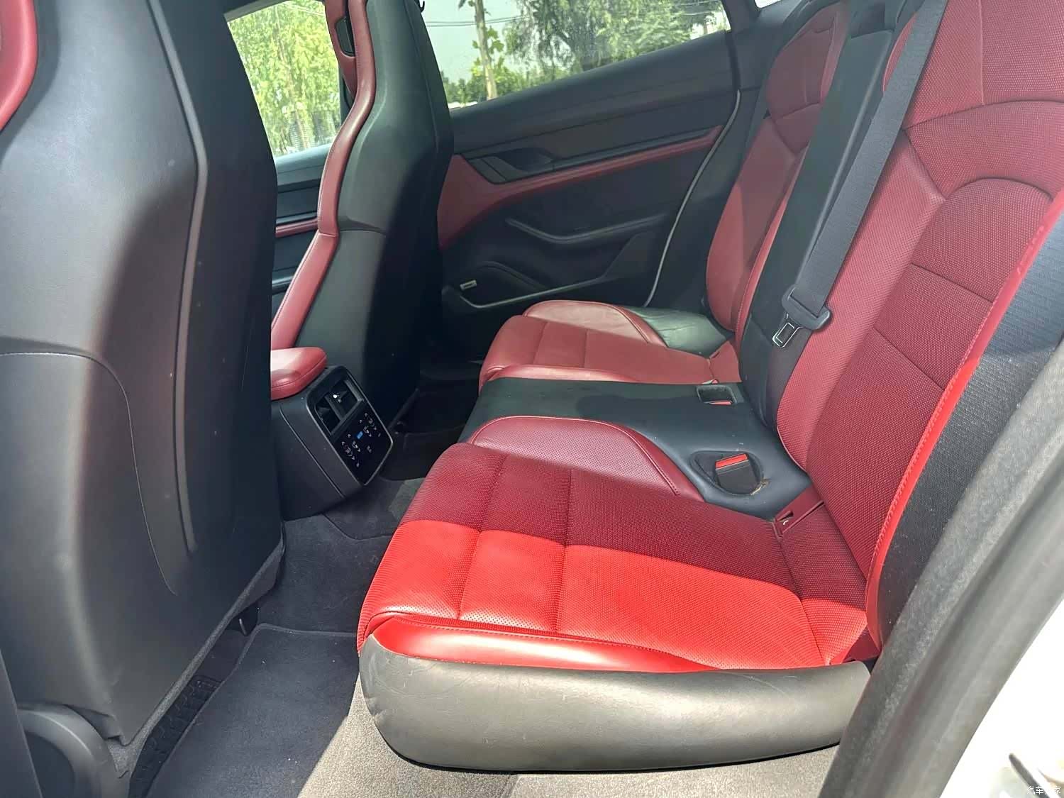 Porsche Taycan, 2021 7