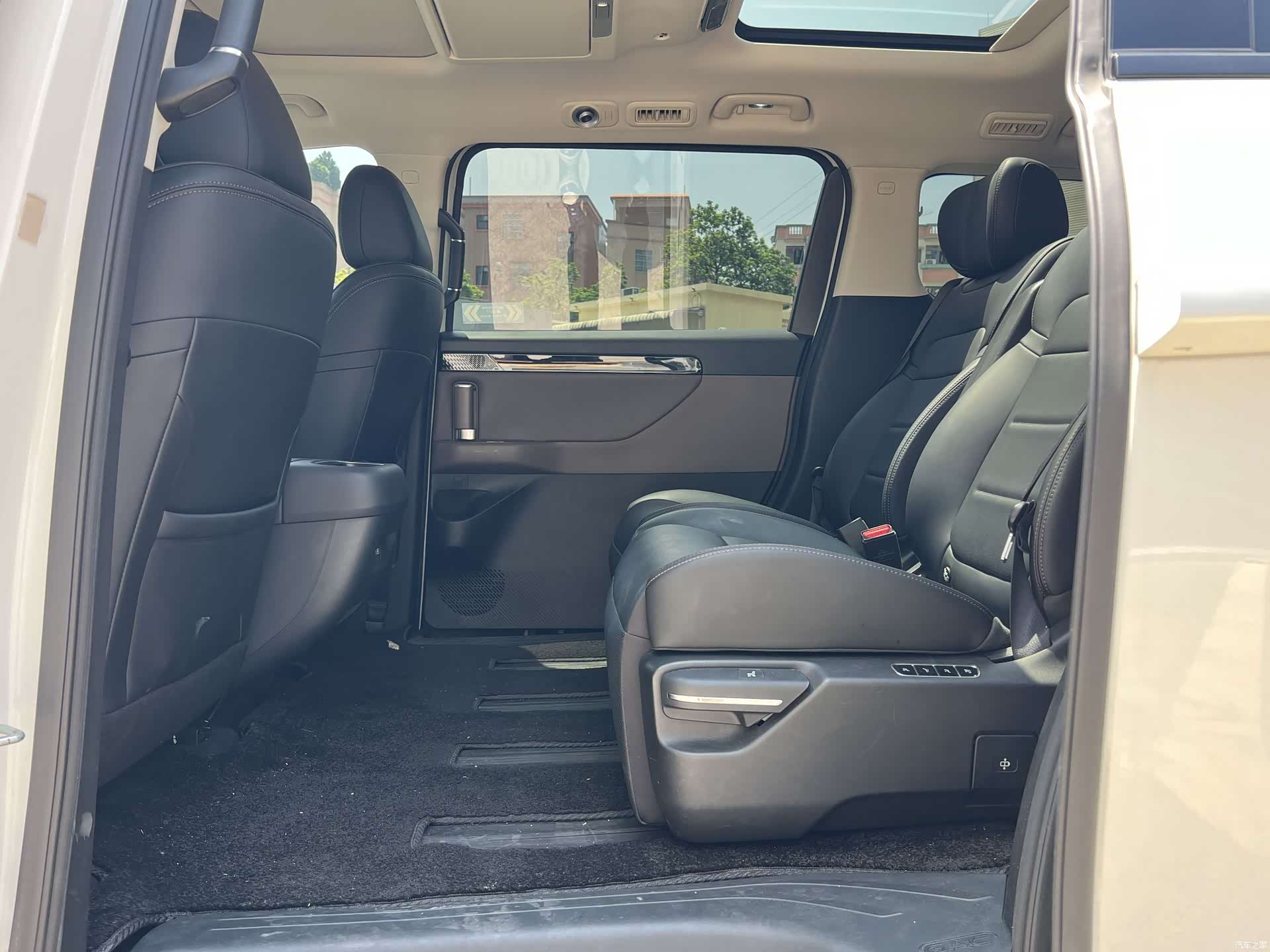 Trumpchi E8, 2024 7