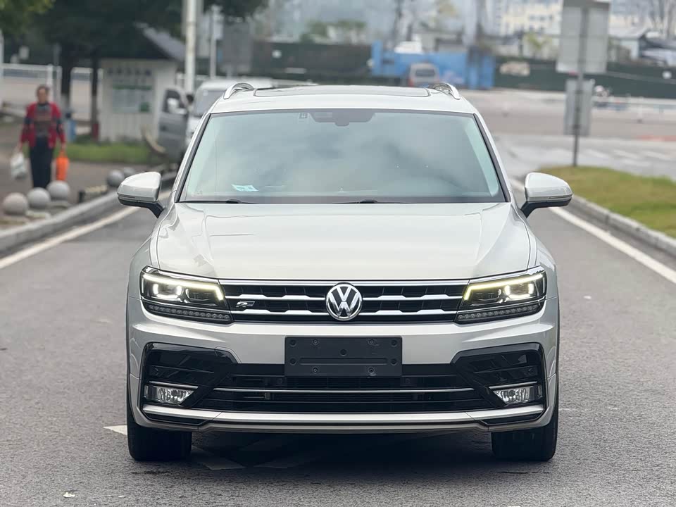 Volkswagen Tiguan L