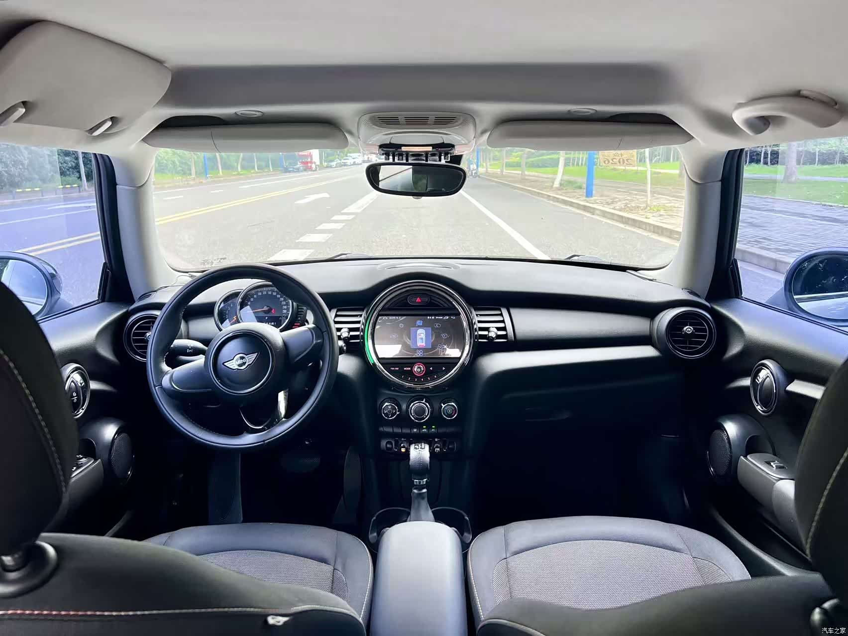 Mini ONE, 2015 12