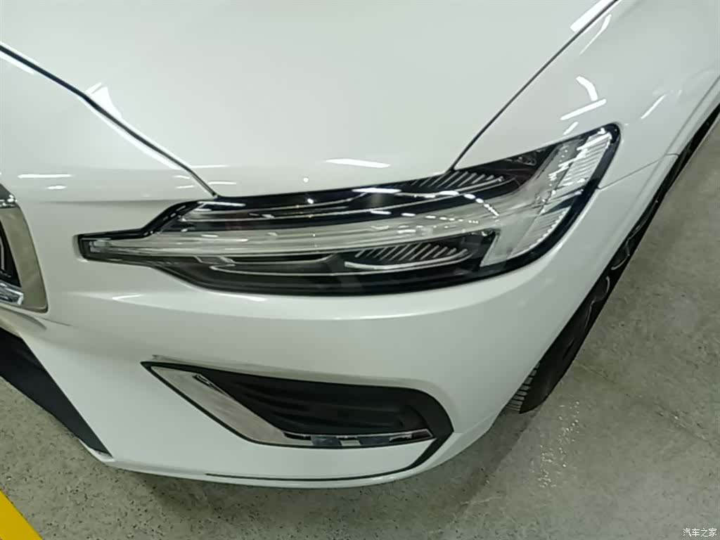 Volvo S60, 2022 24