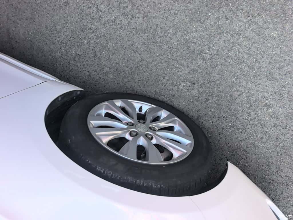 Buick V, 2018 23