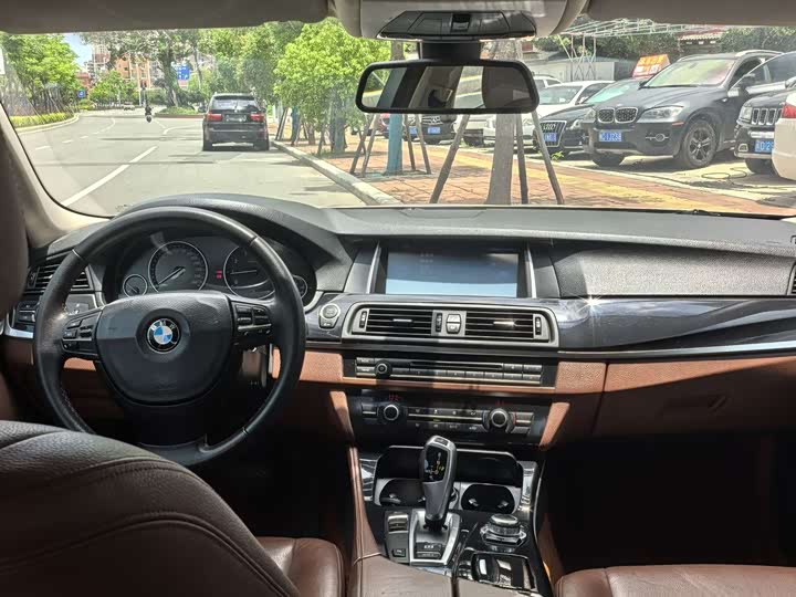 BMW 5 Series 2014 520Li dian ya xing