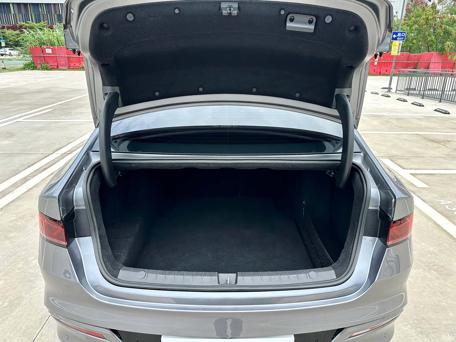BYD Qin, 2023 18