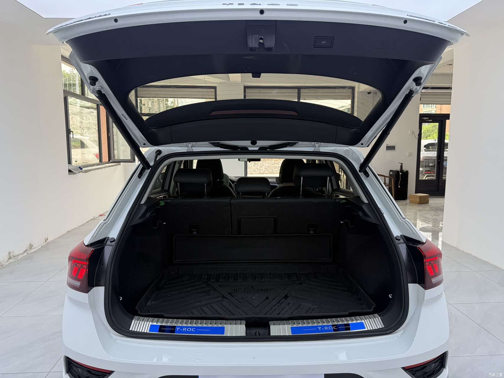 Volkswagen T-ROC, 2022 16