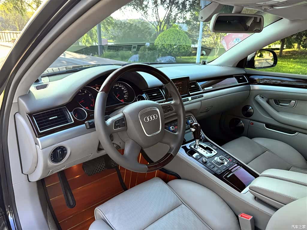 Audi TT, 2011 6