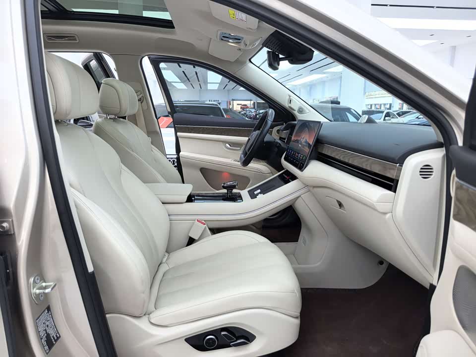 AITO Ask the world M7