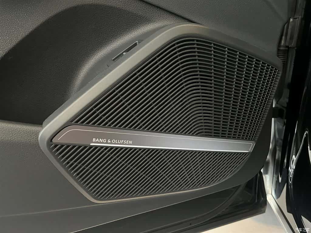 Audi Q5L, 2024 14