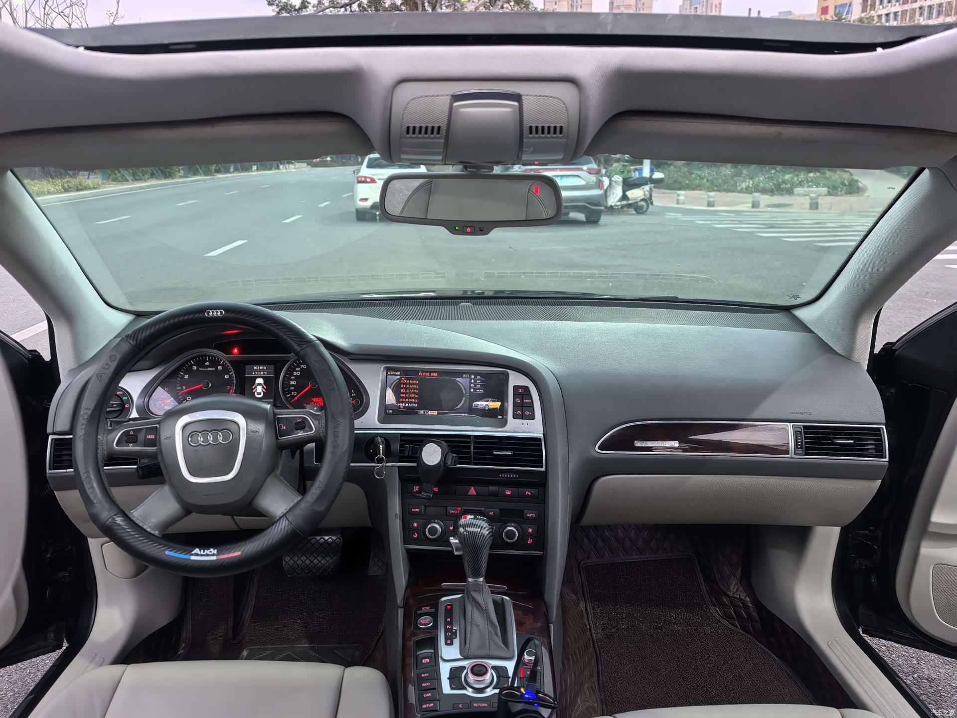 Audi A6L, 2011 21