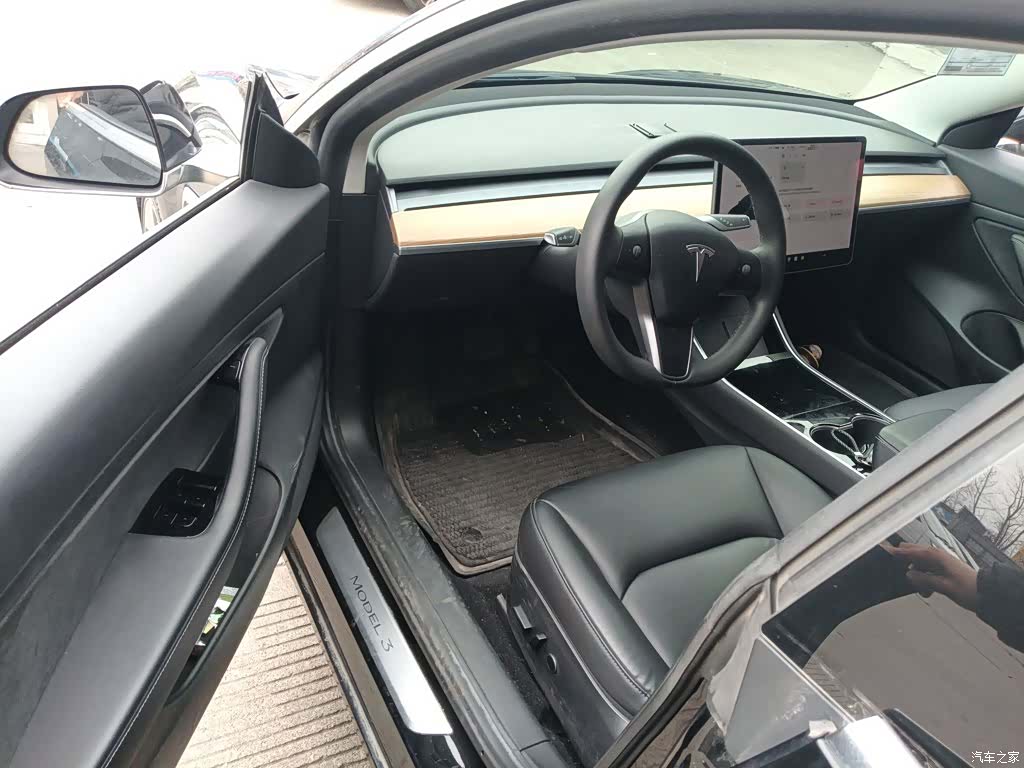 Tesla Model 3, 2020 12