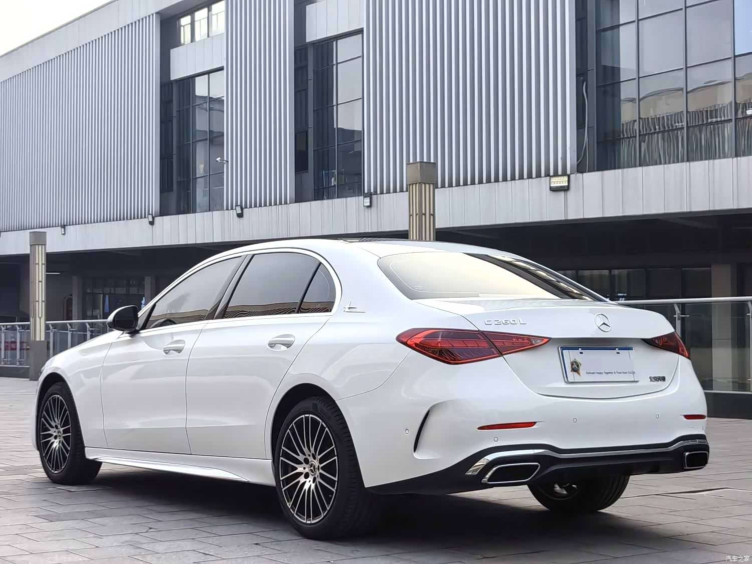 Mercedes-Benz C-Class, 2024 4