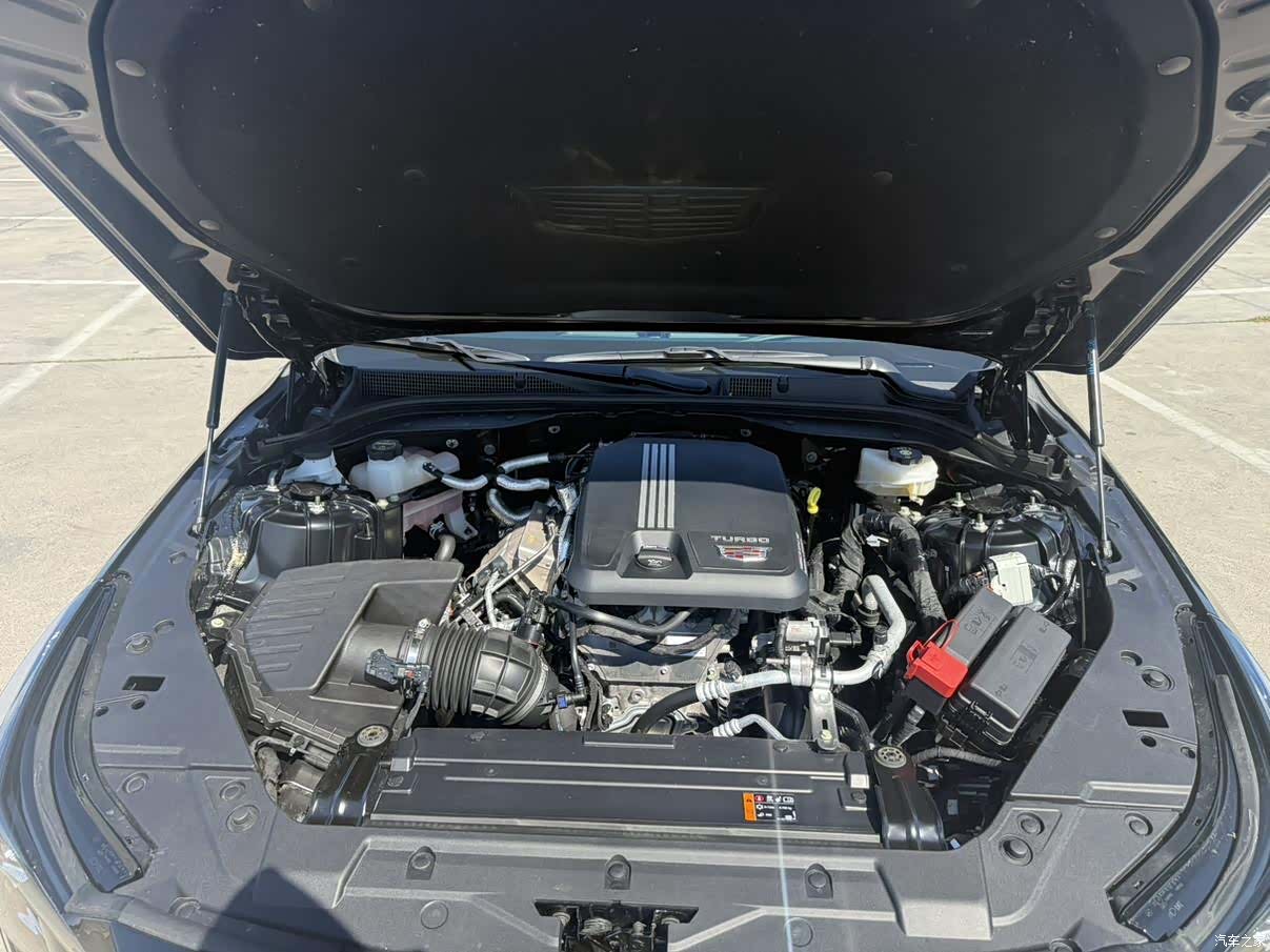 Cadillac CT5, 2025 8