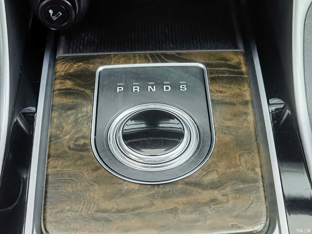 Land Rover XFL, 2017 13