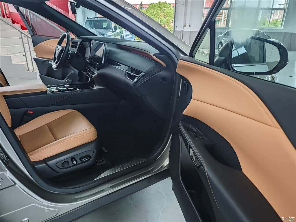 Lexus RX, 2023 7