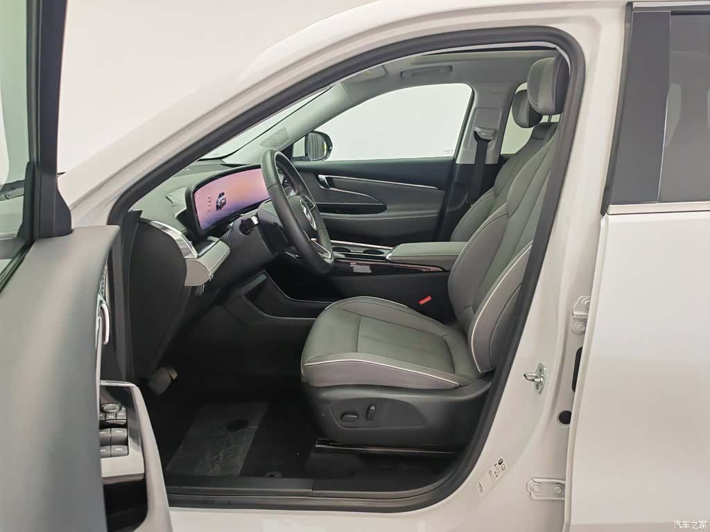 Buick E5, 2025 10