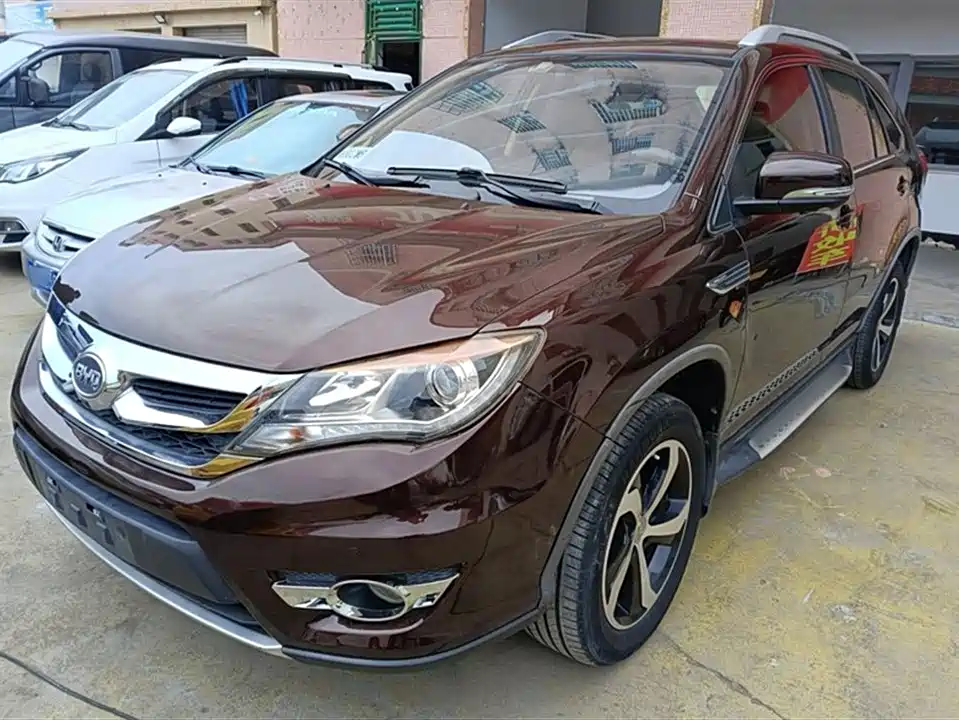 BYD S7