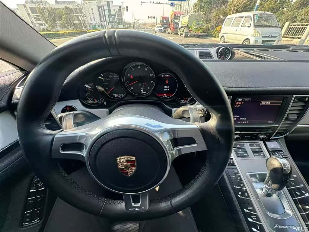 Porsche Panamera, 2013 8
