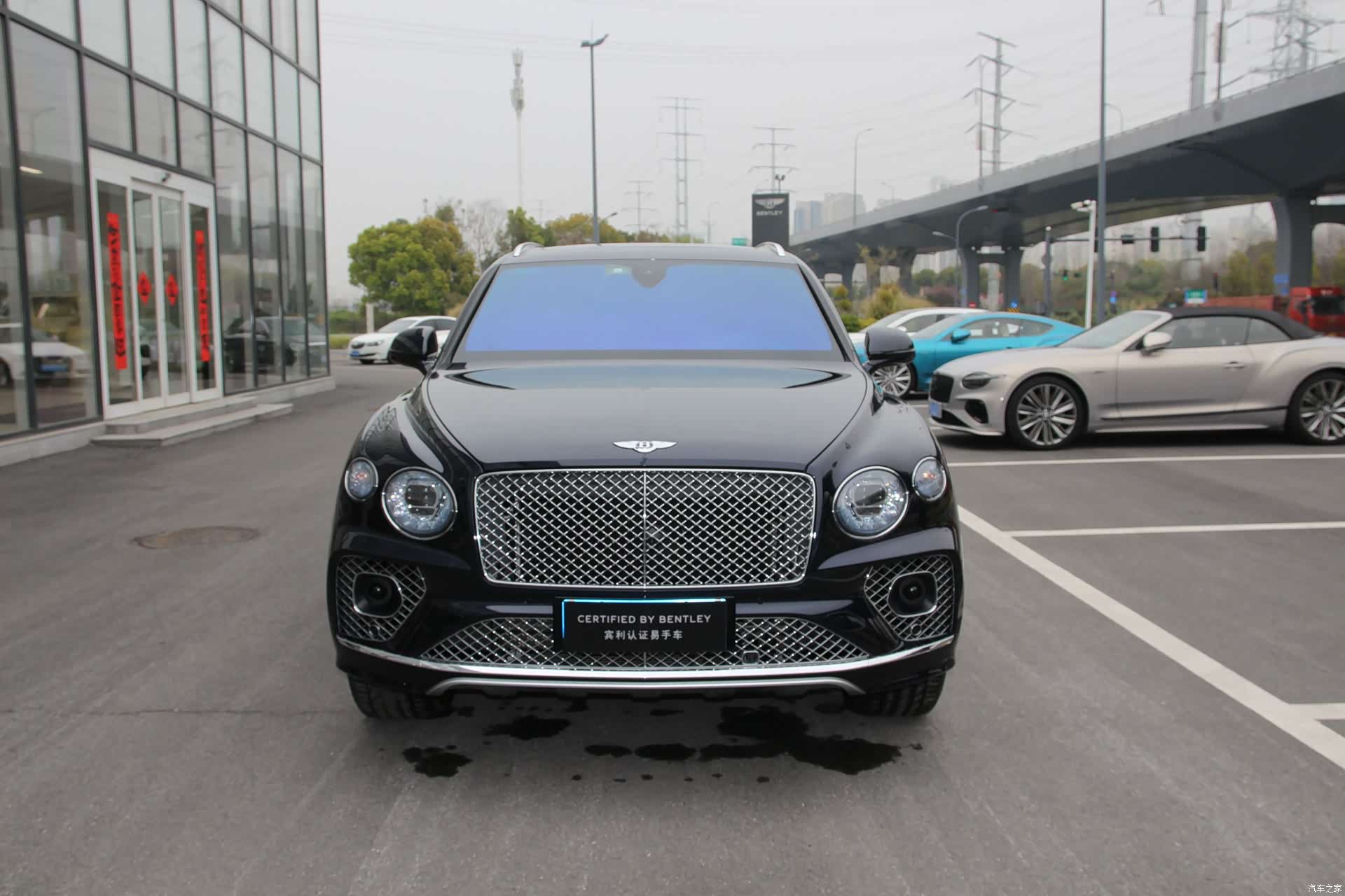 Bentley Bentayga, 2022 2