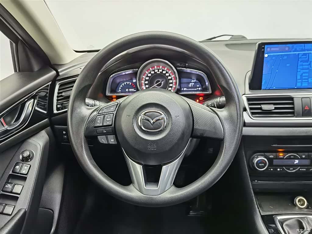 Mazda Mazda3, 2017 11
