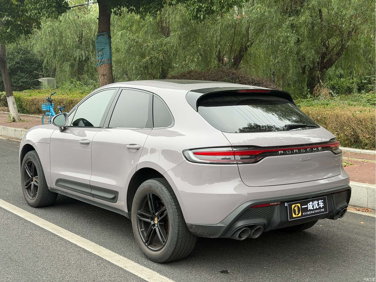 Porsche Macan, 2023 3