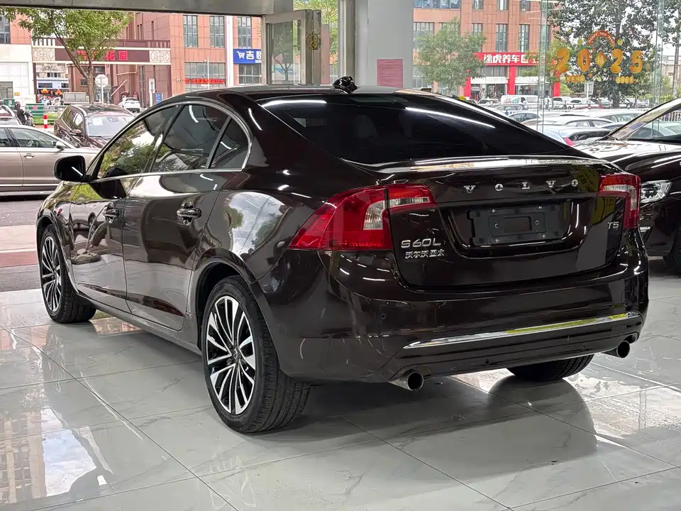 Volvo S60