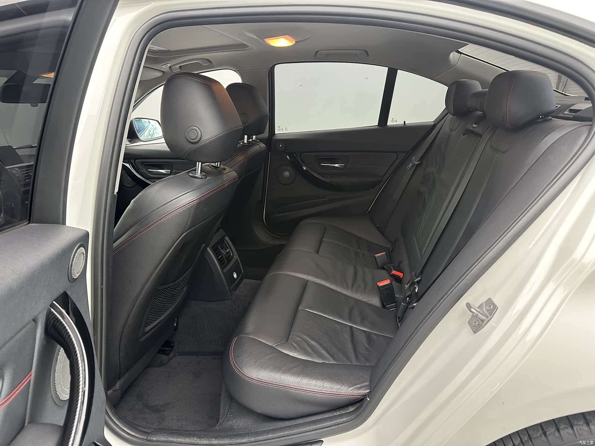 BMW 3 Series, 2015 14