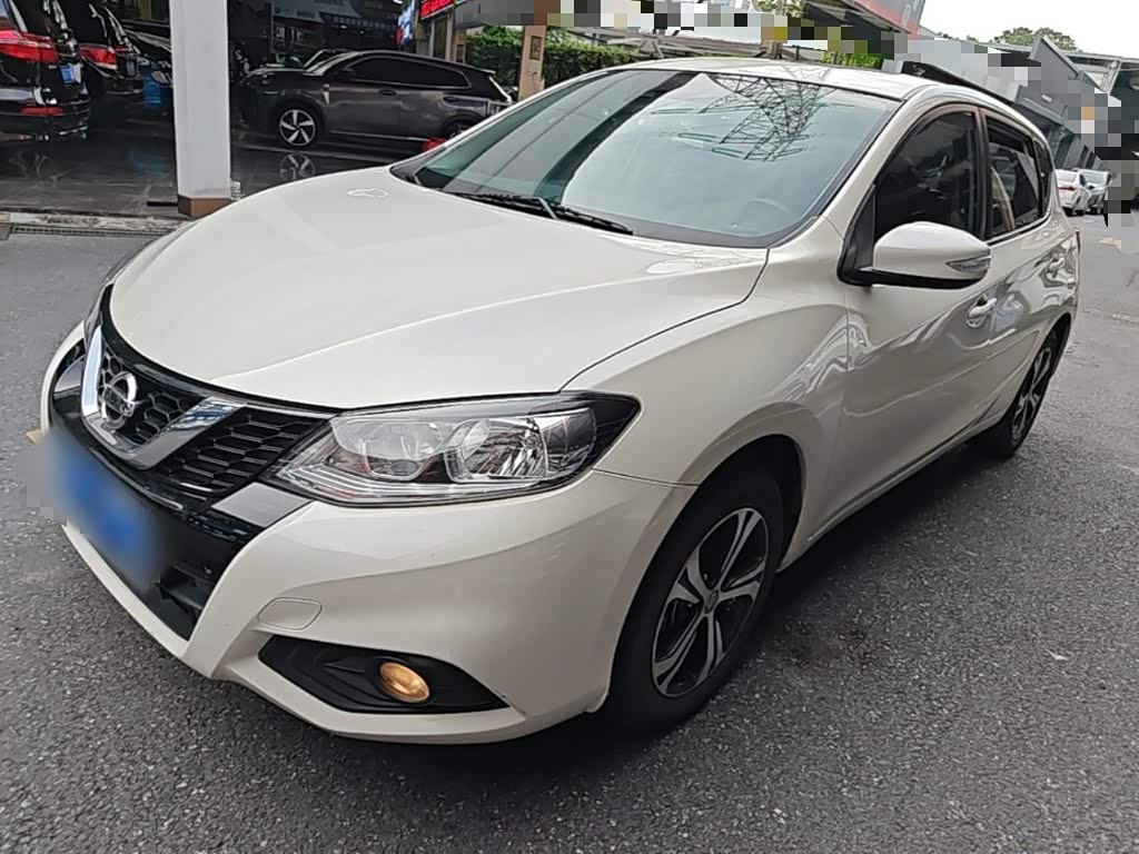 Nissan TIIDA