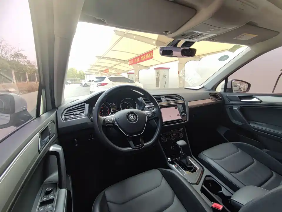 Volkswagen Tiguan L