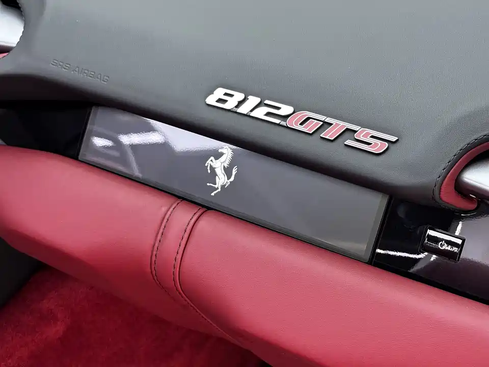Ferrari 812