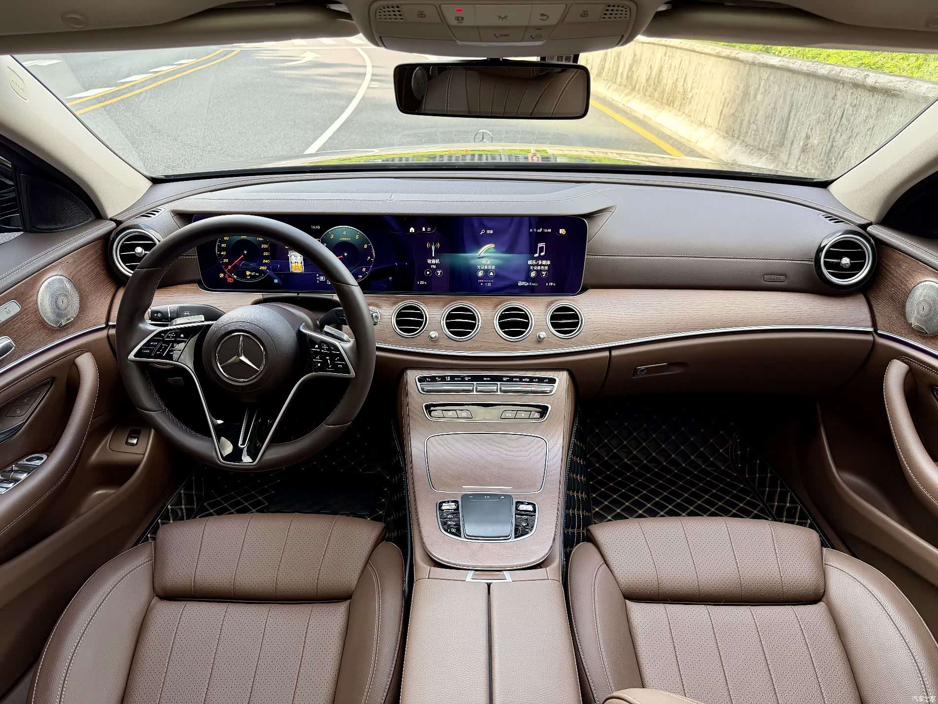 Mercedes-Benz E-Class, 2022 8