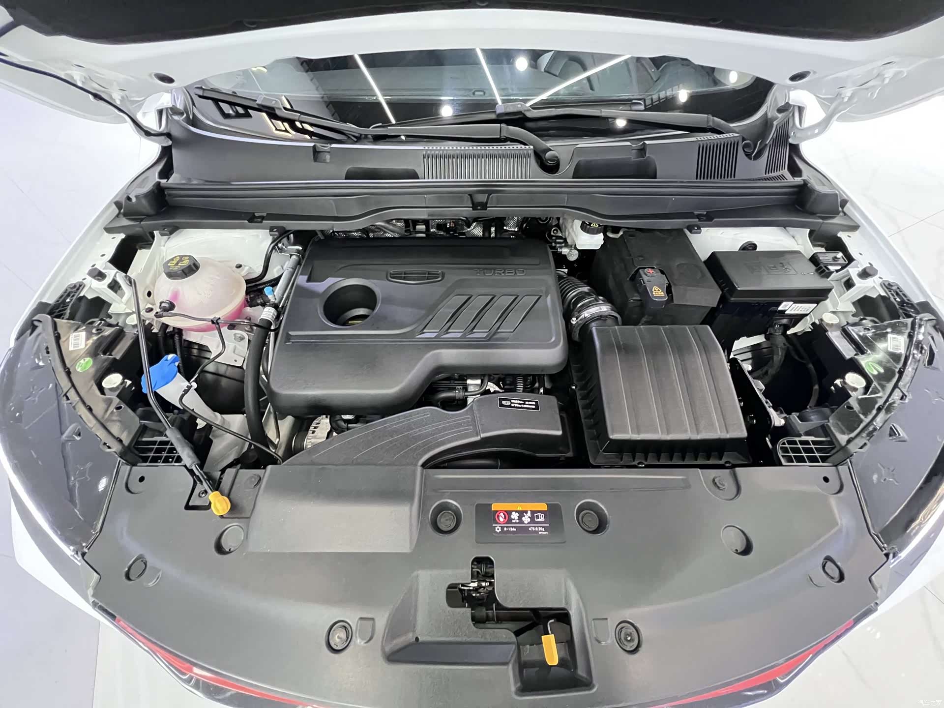 Geely Coolray, 2023 19