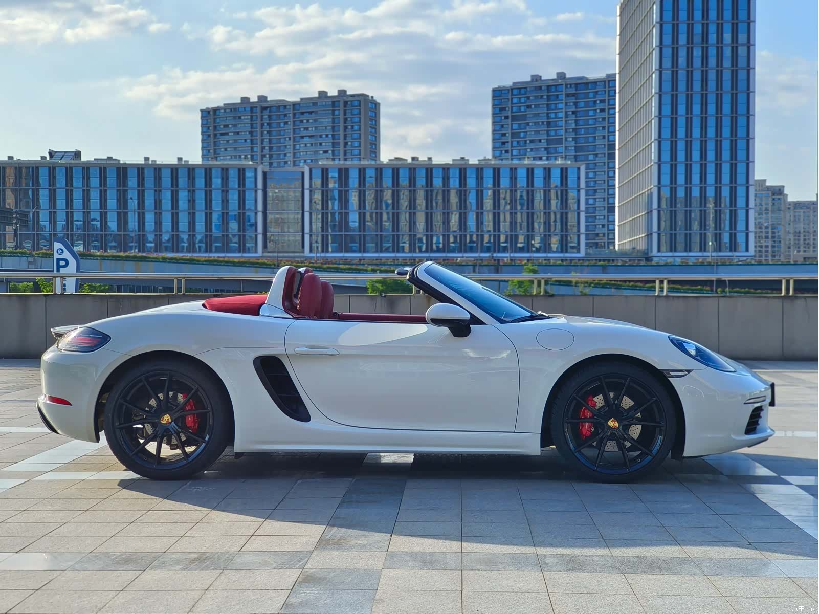 Porsche Boxster, 2025 все фото