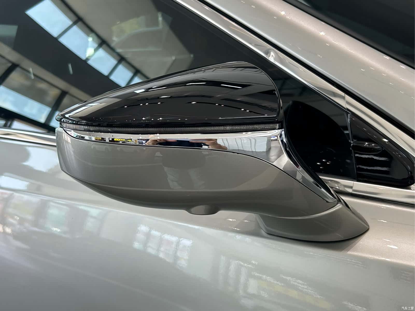 Lexus ES, 2021 21