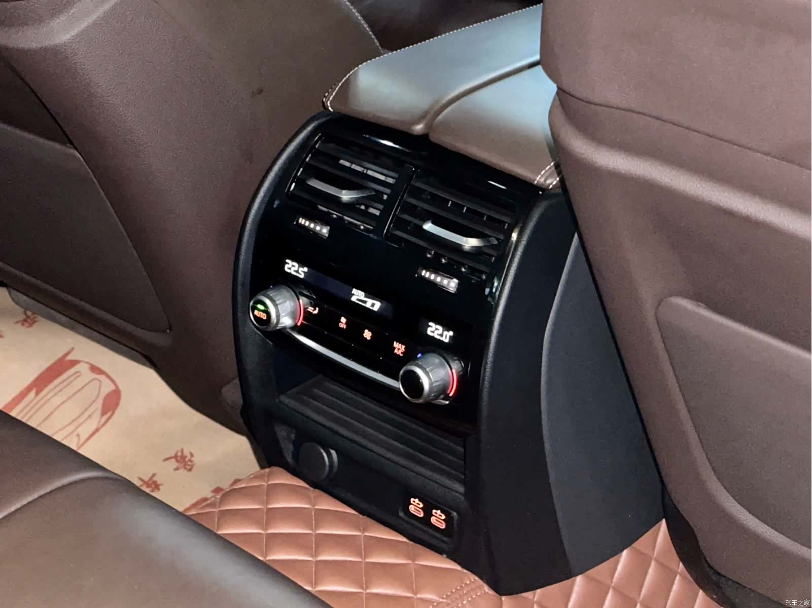 BMW 5 Series, 2021 24