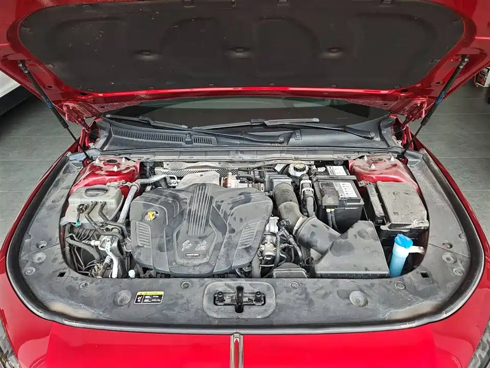 Hongqi H6